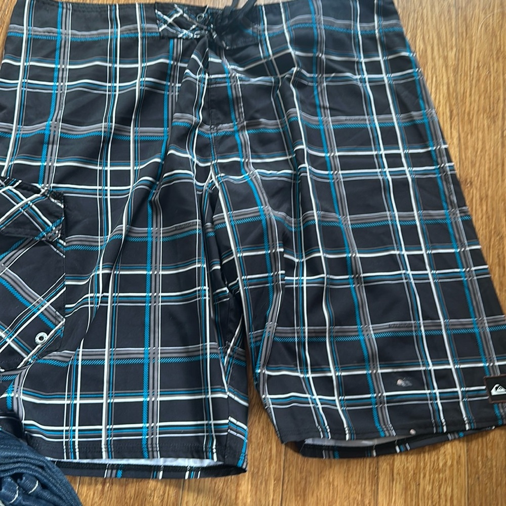 Men’s Quicksilver board shorts